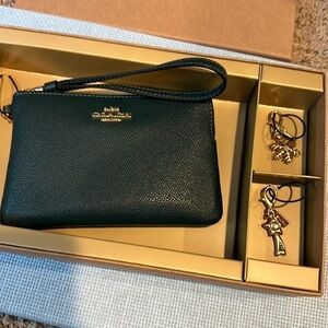 Coach wristlet gift set